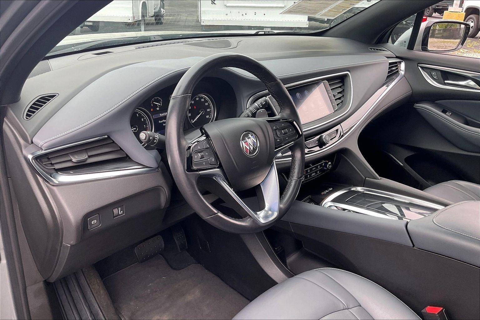 2023 Buick Enclave Essence