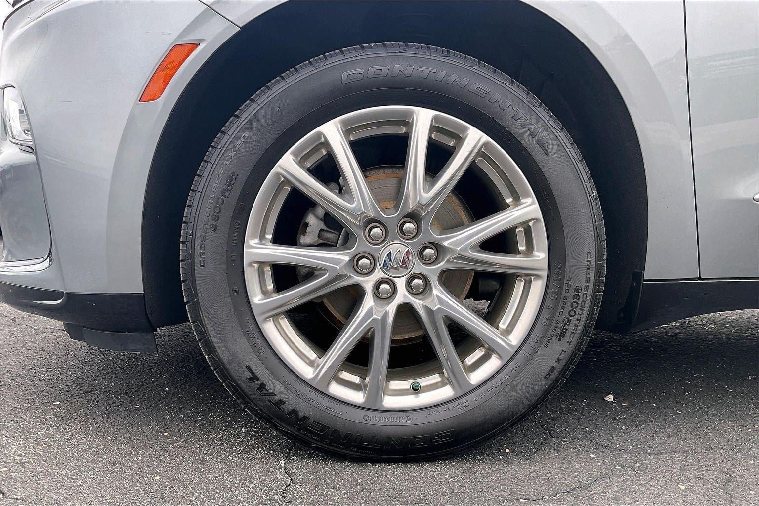 2023 Buick Enclave Essence