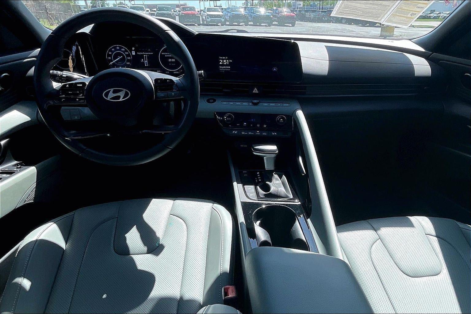 2025 Hyundai Elantra Hybrid Limited