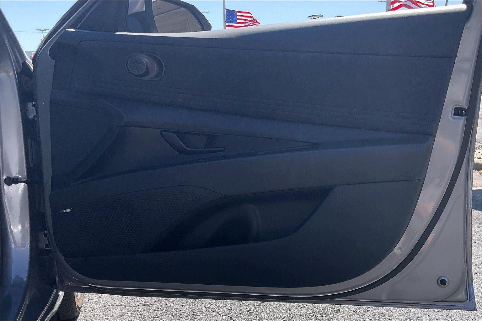 2025 Hyundai Elantra Hybrid Limited