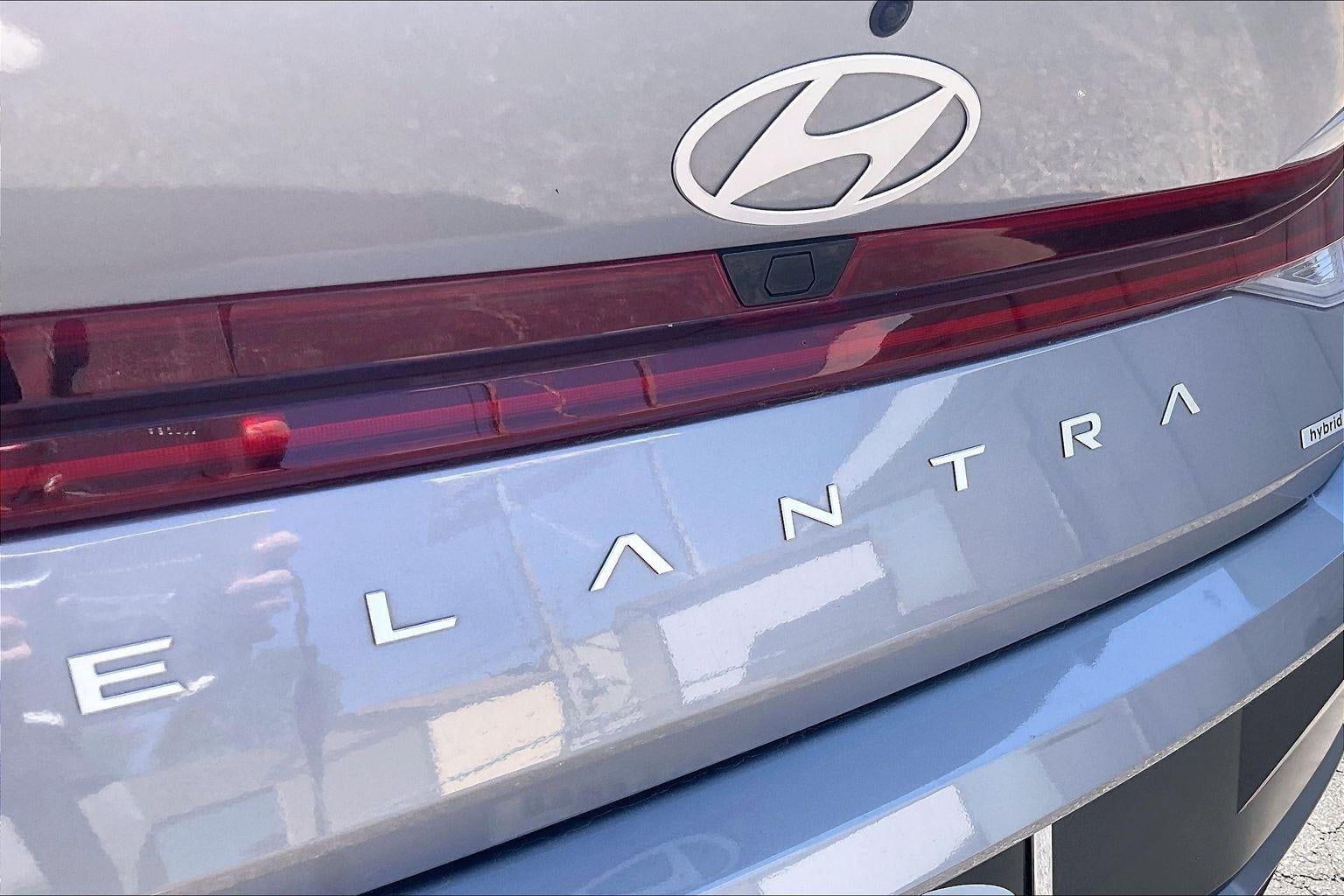 2025 Hyundai Elantra Hybrid Limited