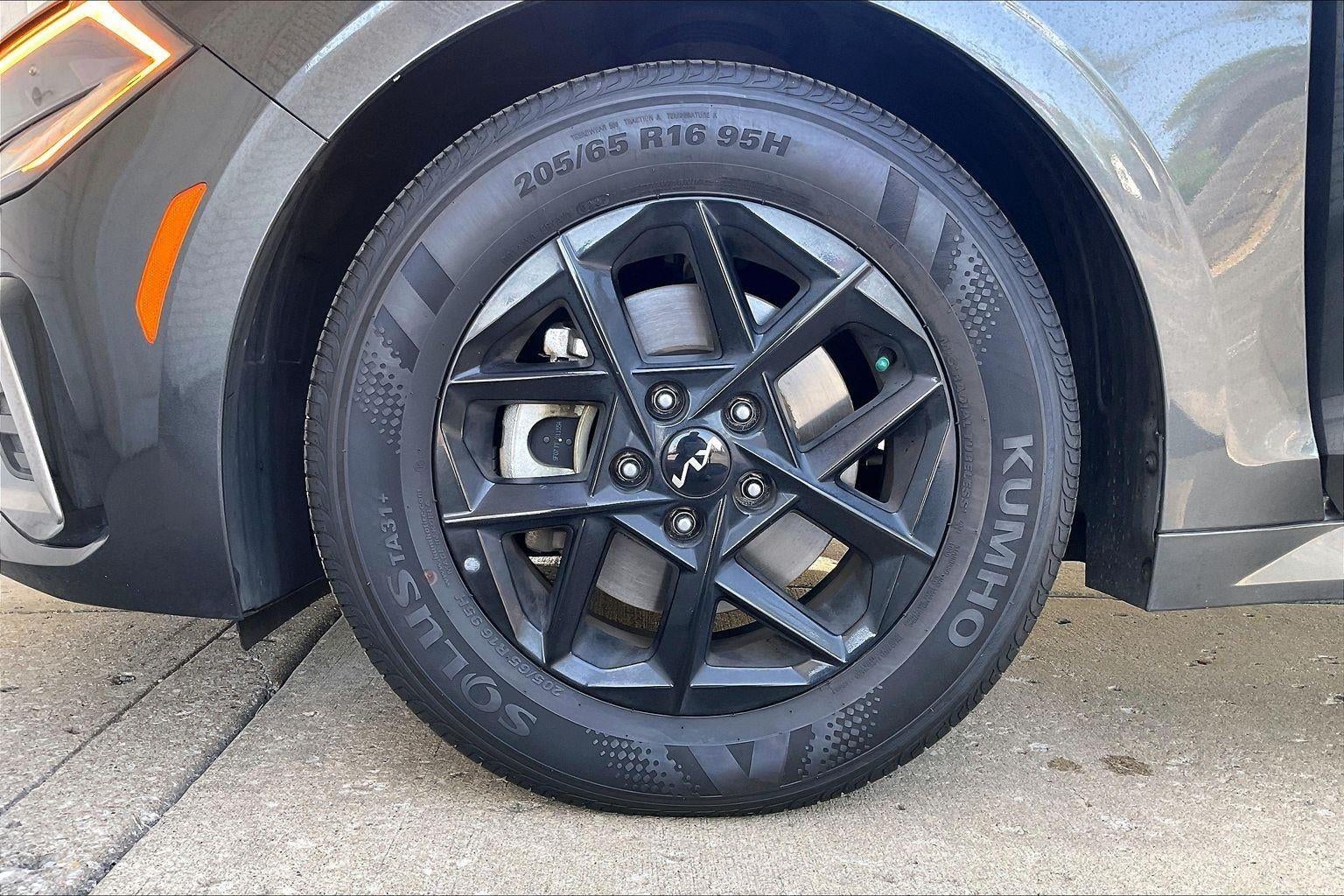 2025 Kia K5 LXS