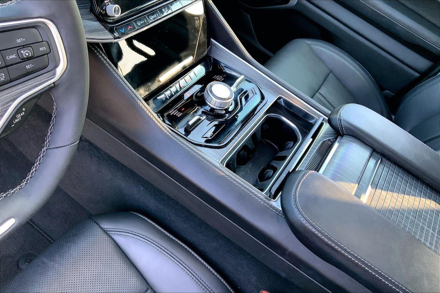 2023 Jeep Wagoneer Series III