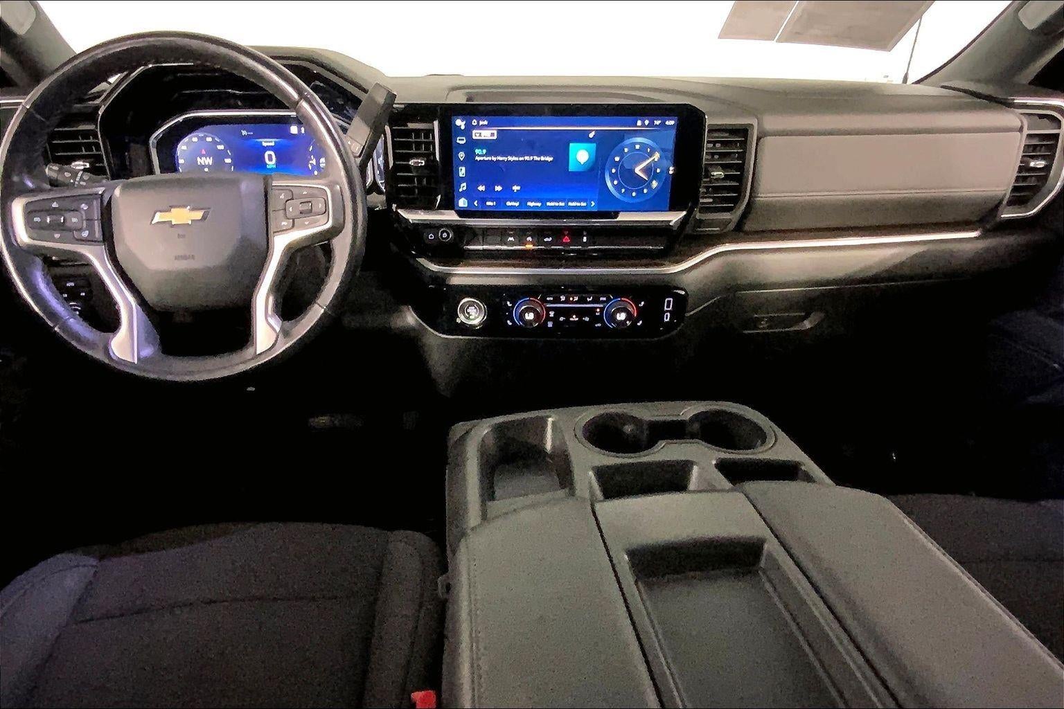 2022 Chevrolet Silverado 1500 LT (2FL)