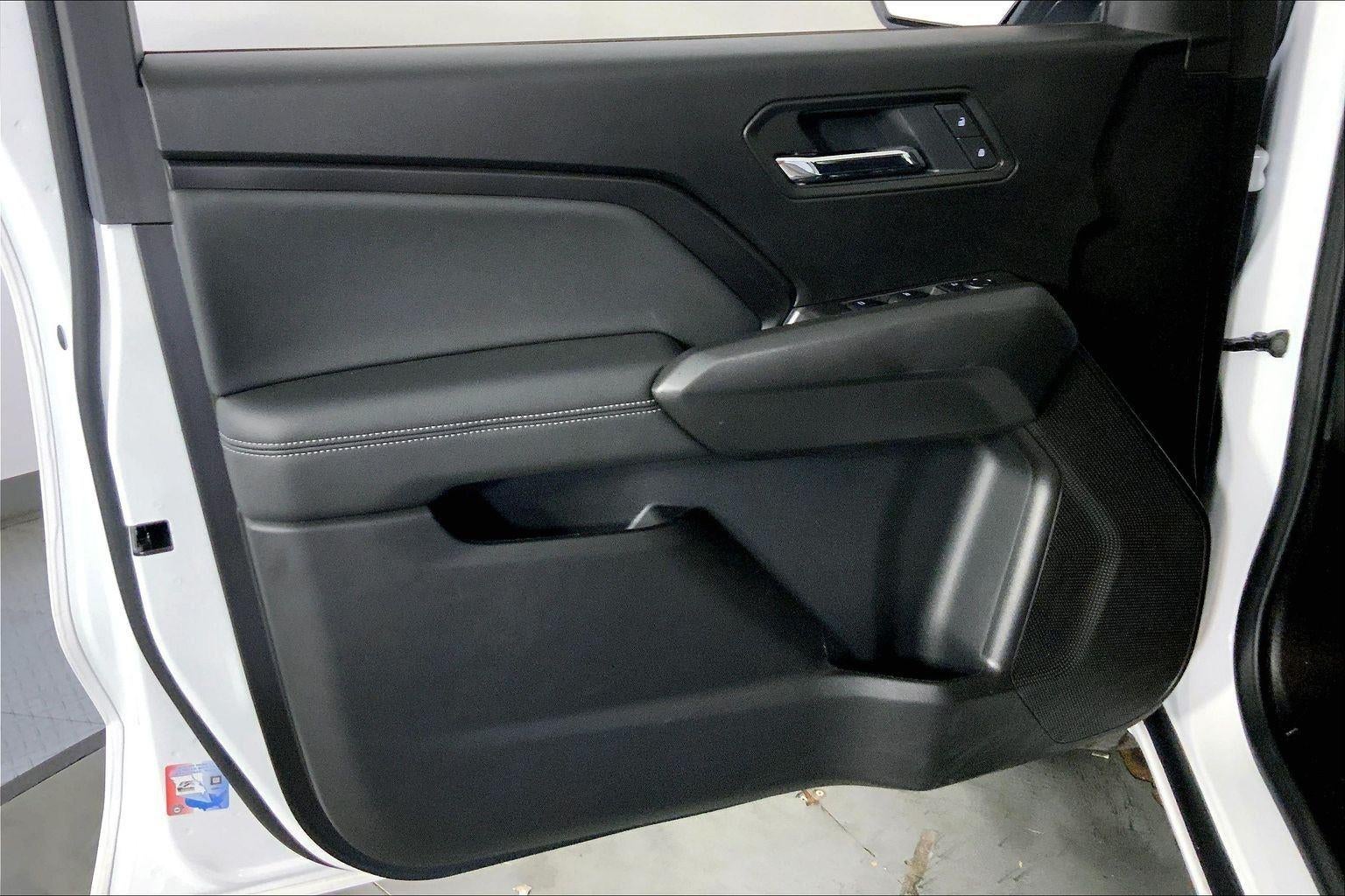 2025 Chevrolet Colorado WT/LT