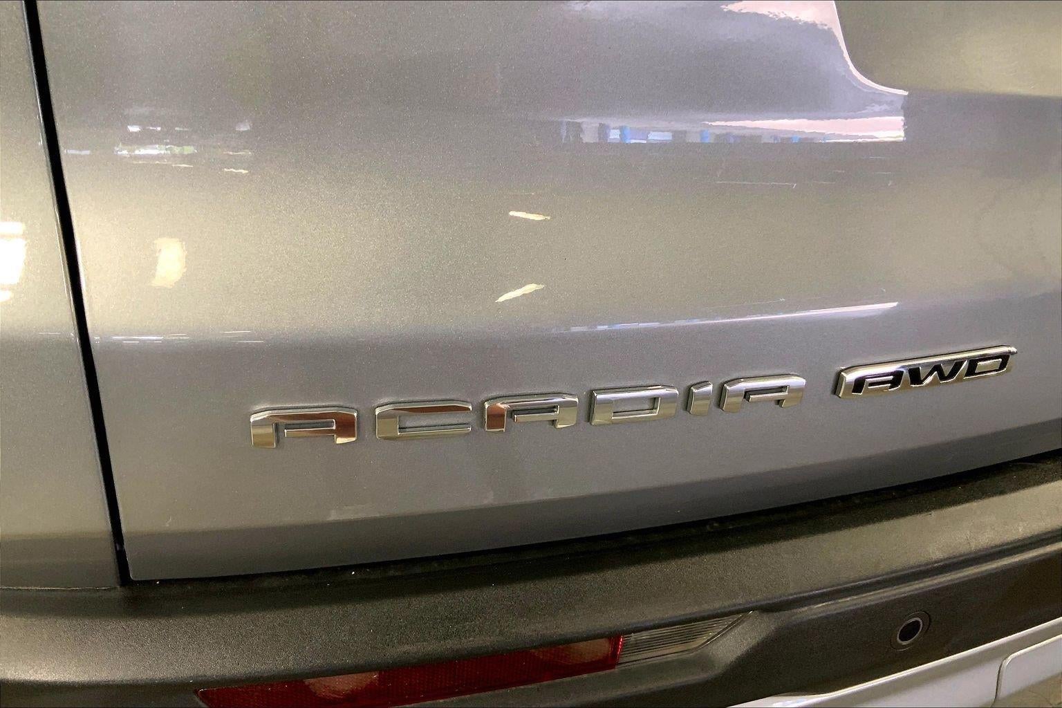 2025 GMC Acadia Elevation