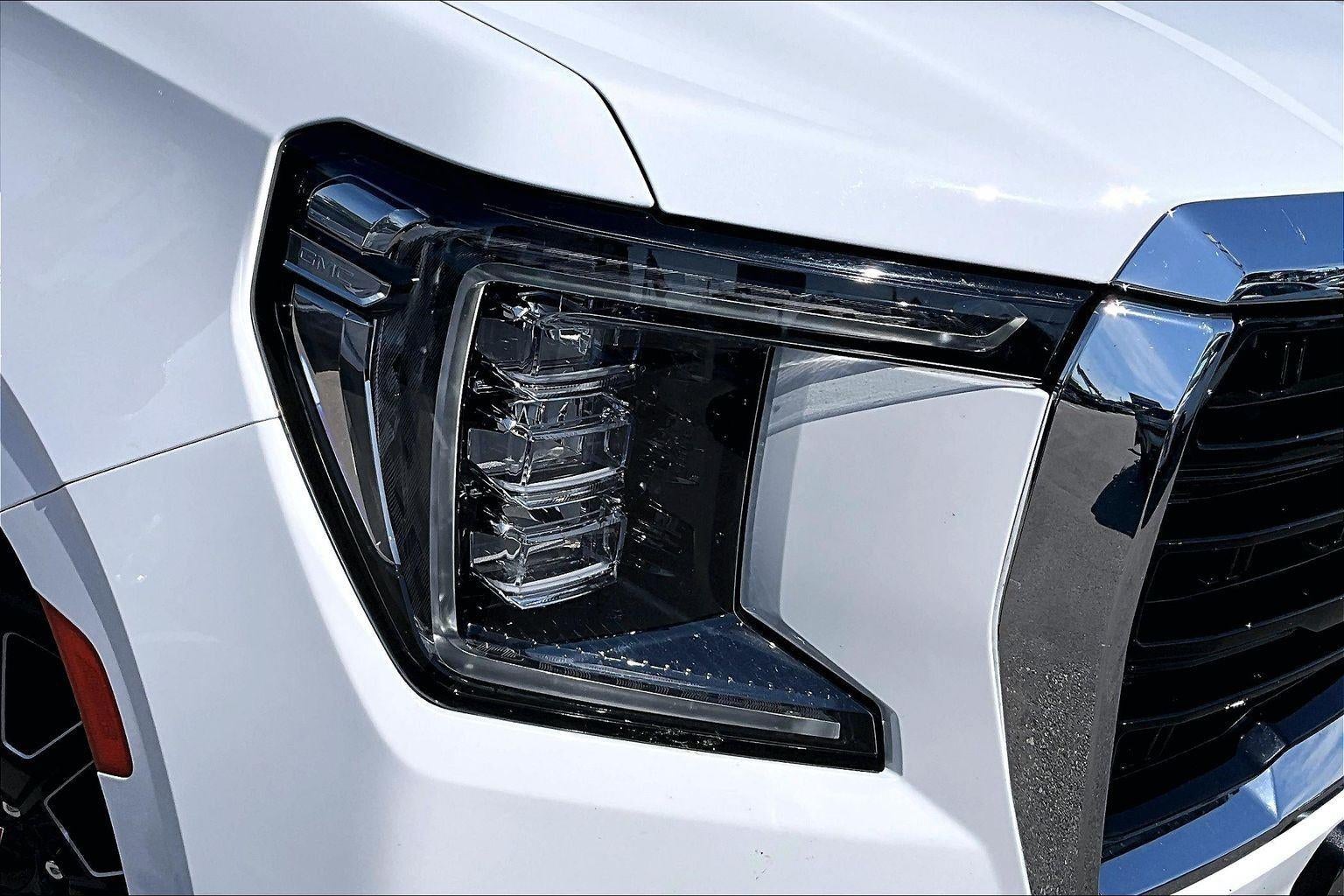2023 GMC Yukon SLE