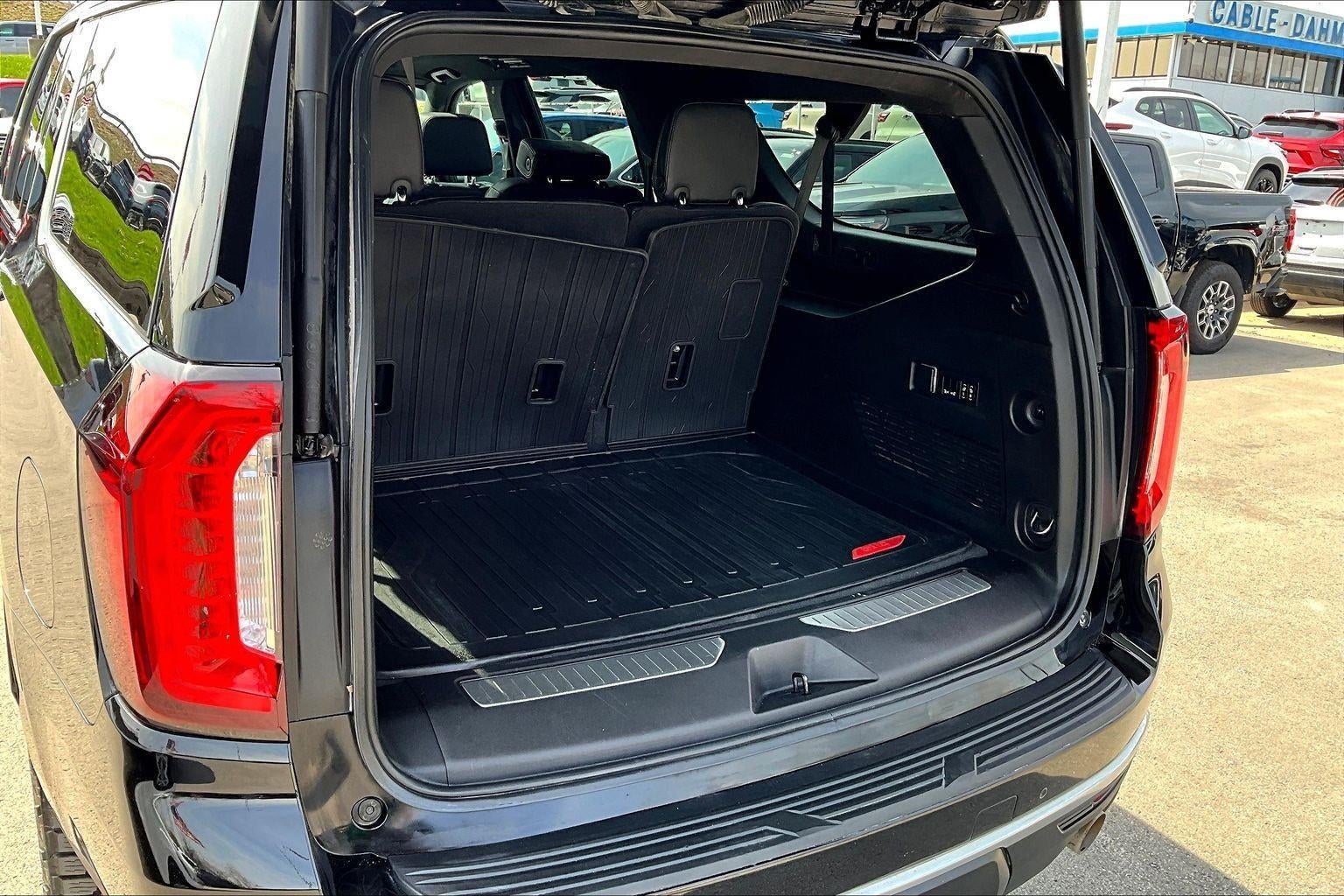 2022 GMC Yukon XL Denali