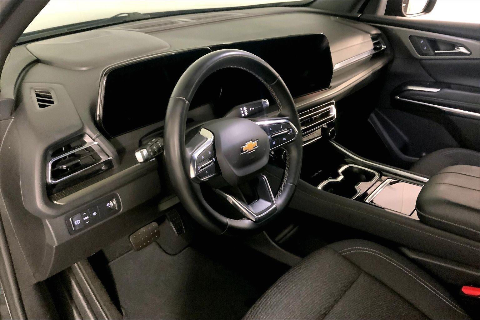 2024 Chevrolet Traverse LT