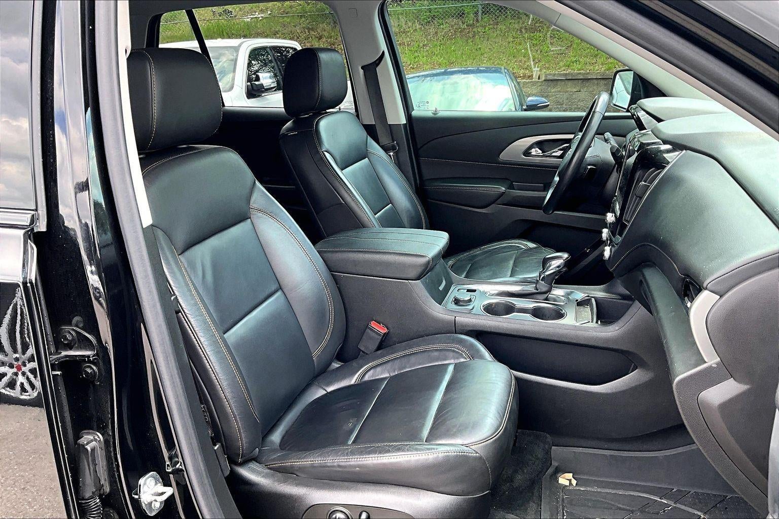 2021 Chevrolet Traverse RS