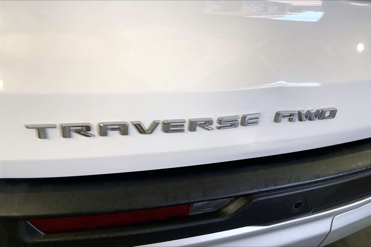2024 Chevrolet Traverse LT