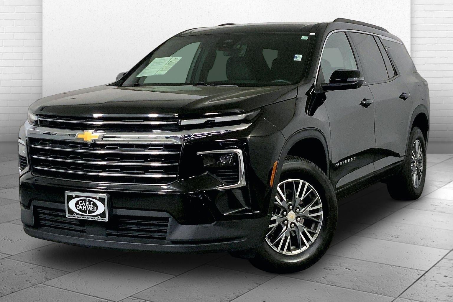 2024 Chevrolet Traverse LT