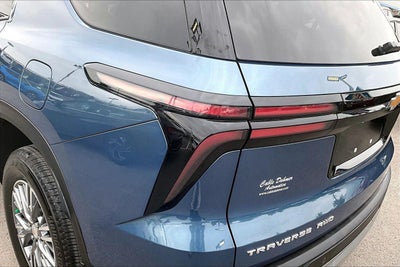 2025 Chevrolet Traverse LT