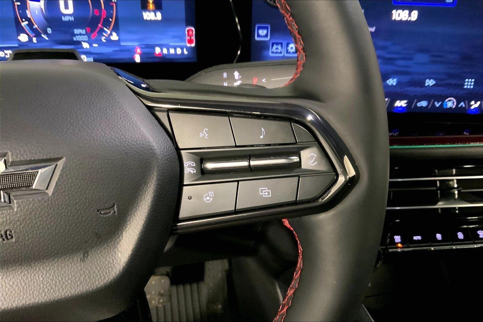 2025 Chevrolet Traverse RS