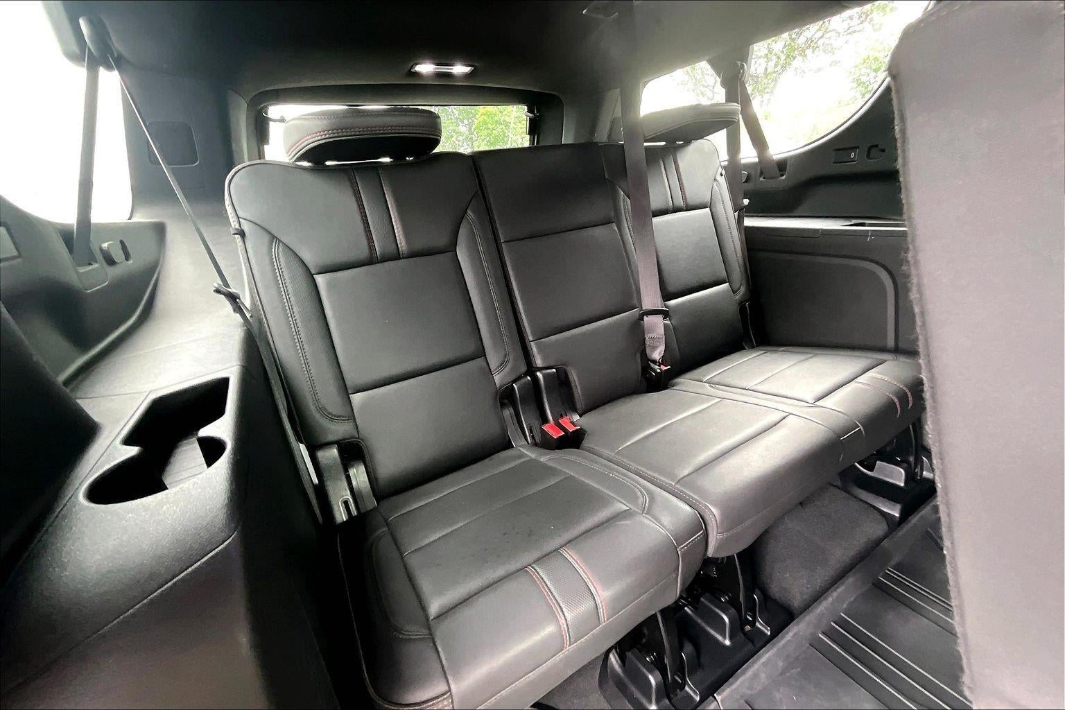 2023 Chevrolet Suburban RST