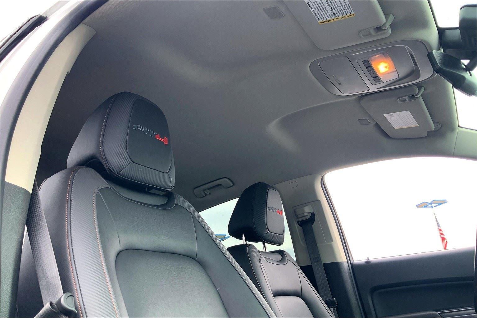 2022 GMC Canyon AT4 - Leather