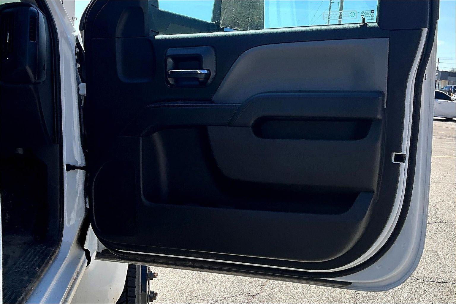 2023 Chevrolet Silverado 5500 HD Work Truck