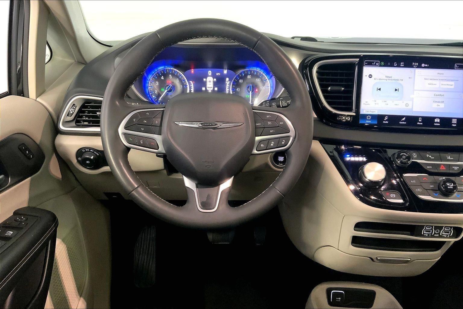 2023 Chrysler Pacifica Touring L