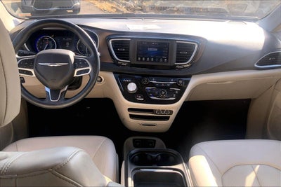 2021 Chrysler Voyager LXI