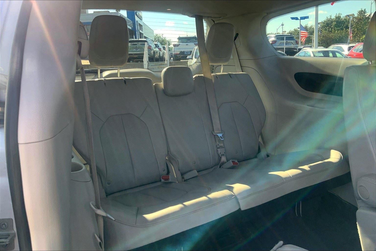 2021 Chrysler Voyager LXI