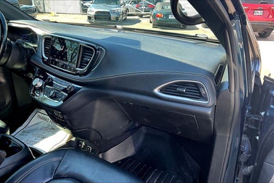 2021 Chrysler Pacifica Hybrid Touring L