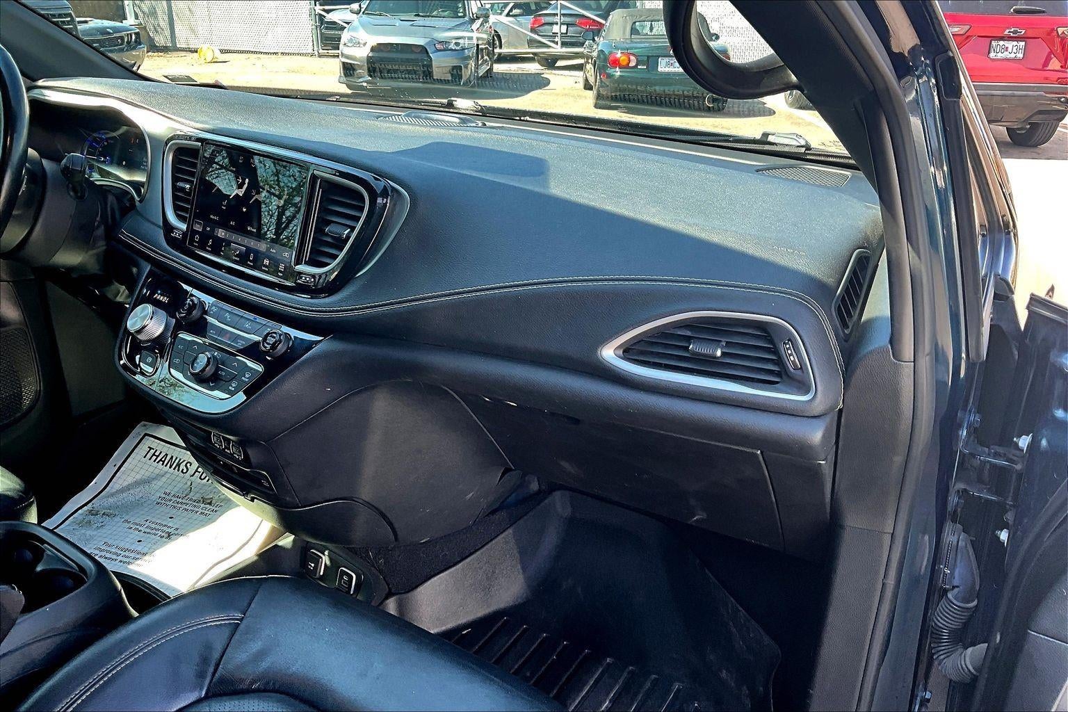 2021 Chrysler Pacifica Hybrid Touring L