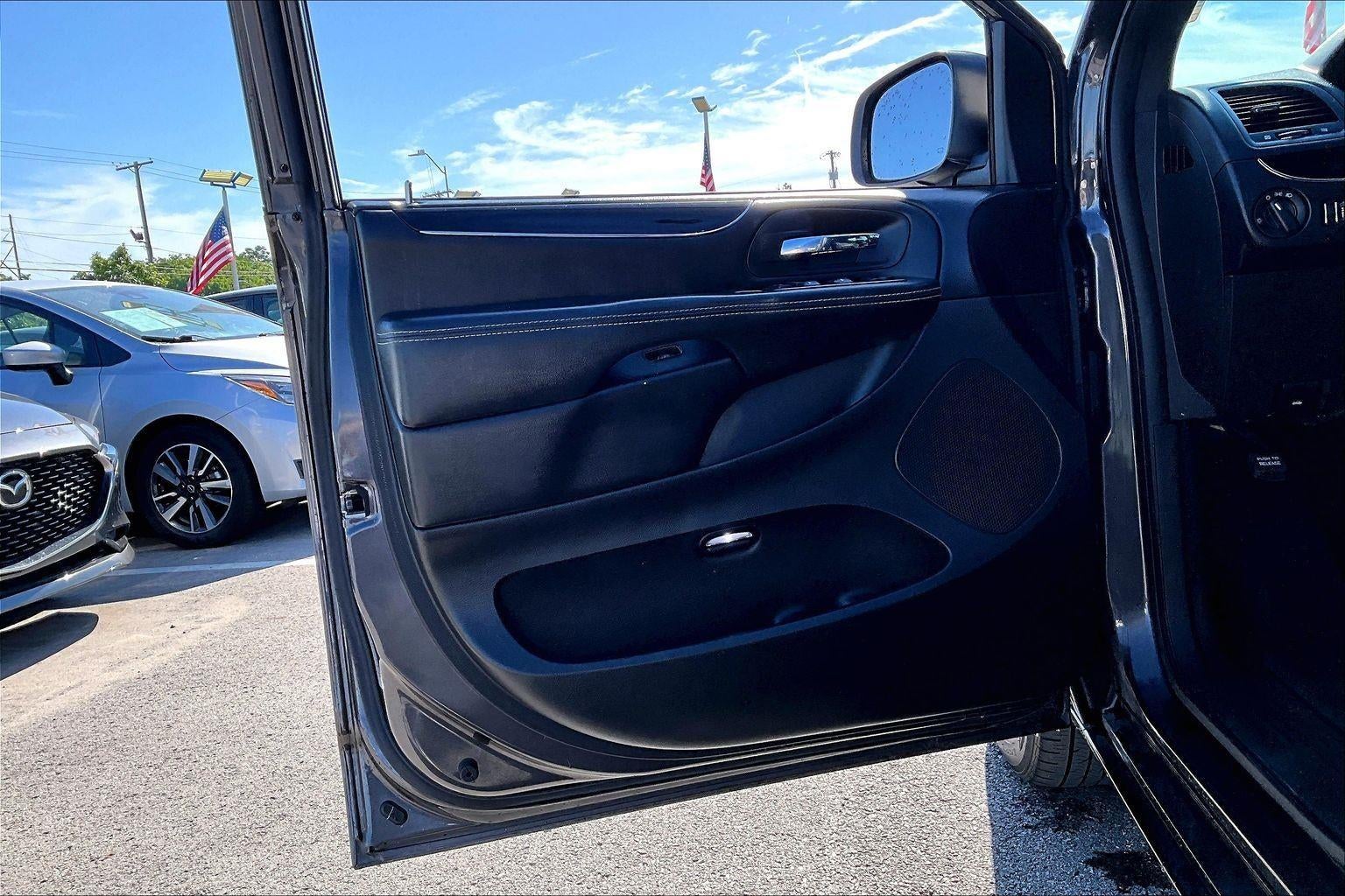 2017 Dodge Grand Caravan SE Plus