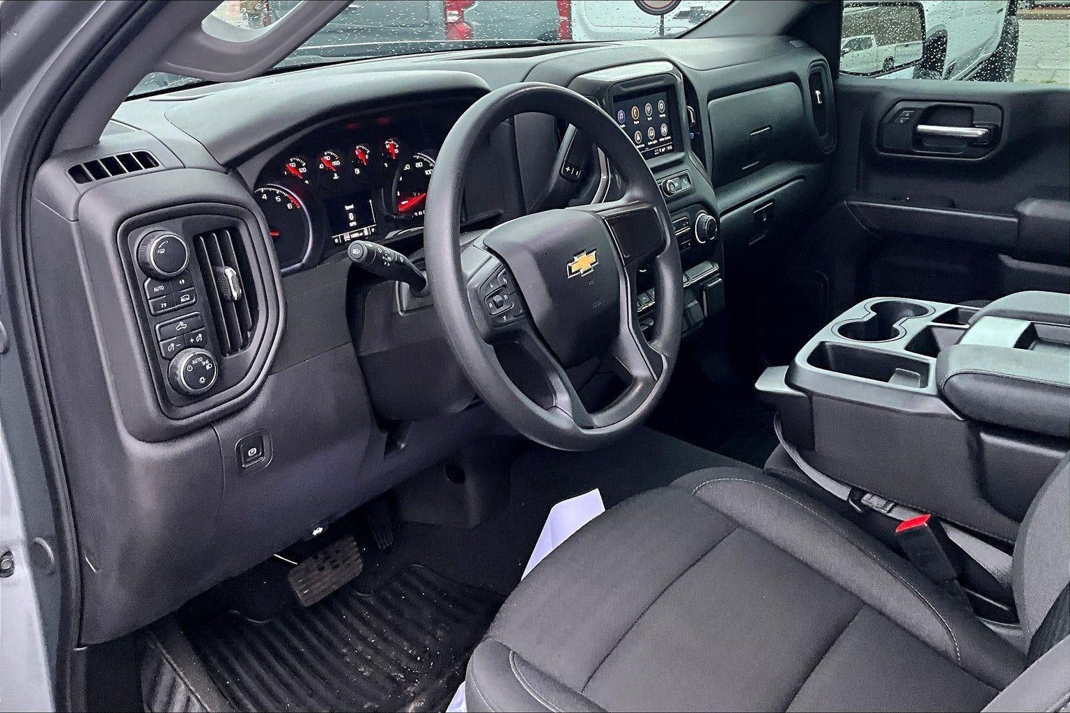 2025 Chevrolet Silverado 1500 Custom