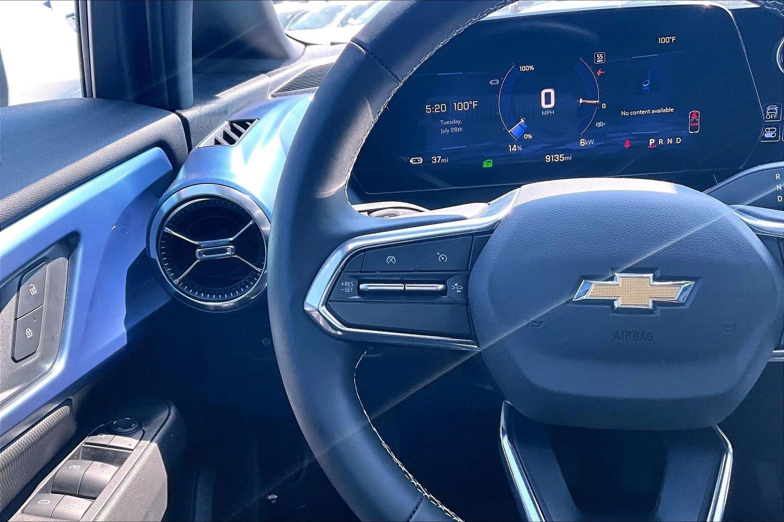2025 Chevrolet Equinox EV LT