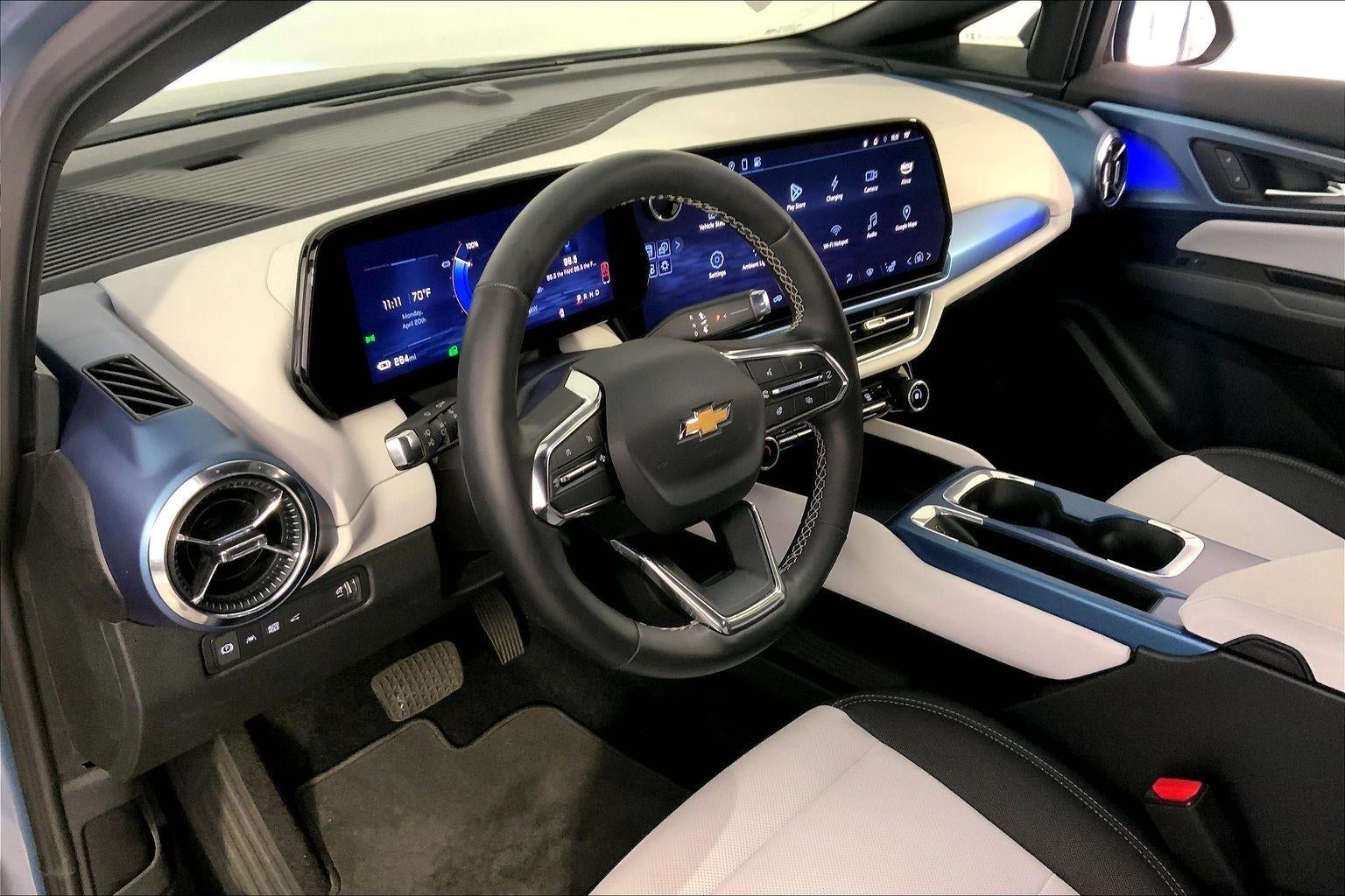 2025 Chevrolet Equinox EV LT