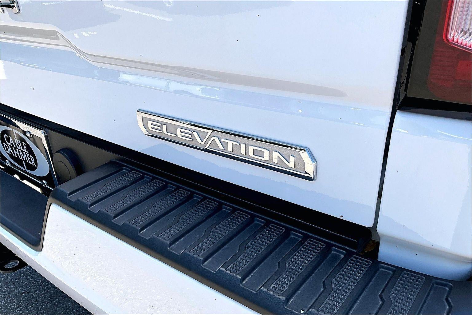 2025 GMC Sierra 1500 Elevation