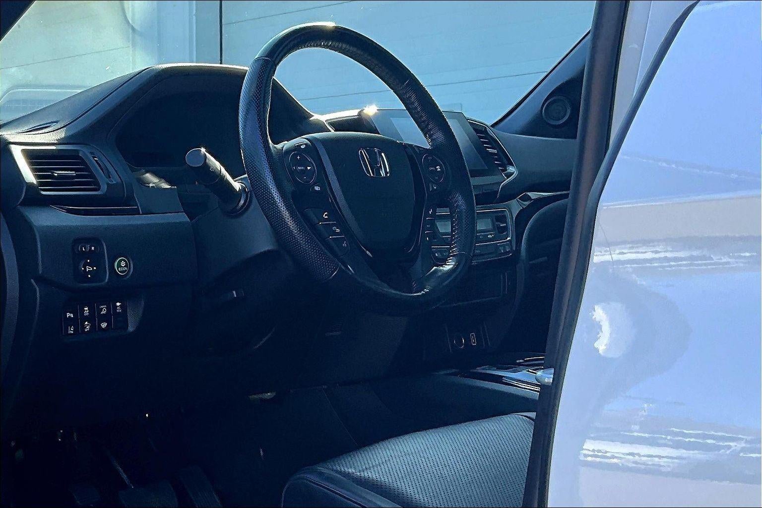 2022 Honda Ridgeline Black Edition