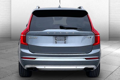 2016 Volvo XC90 T6 Momentum