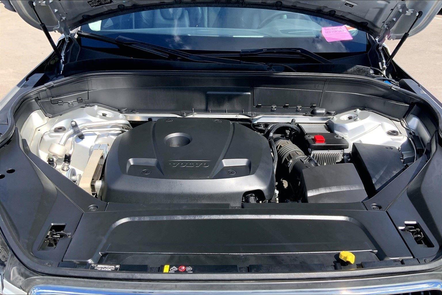 2019 Volvo XC90 Momentum