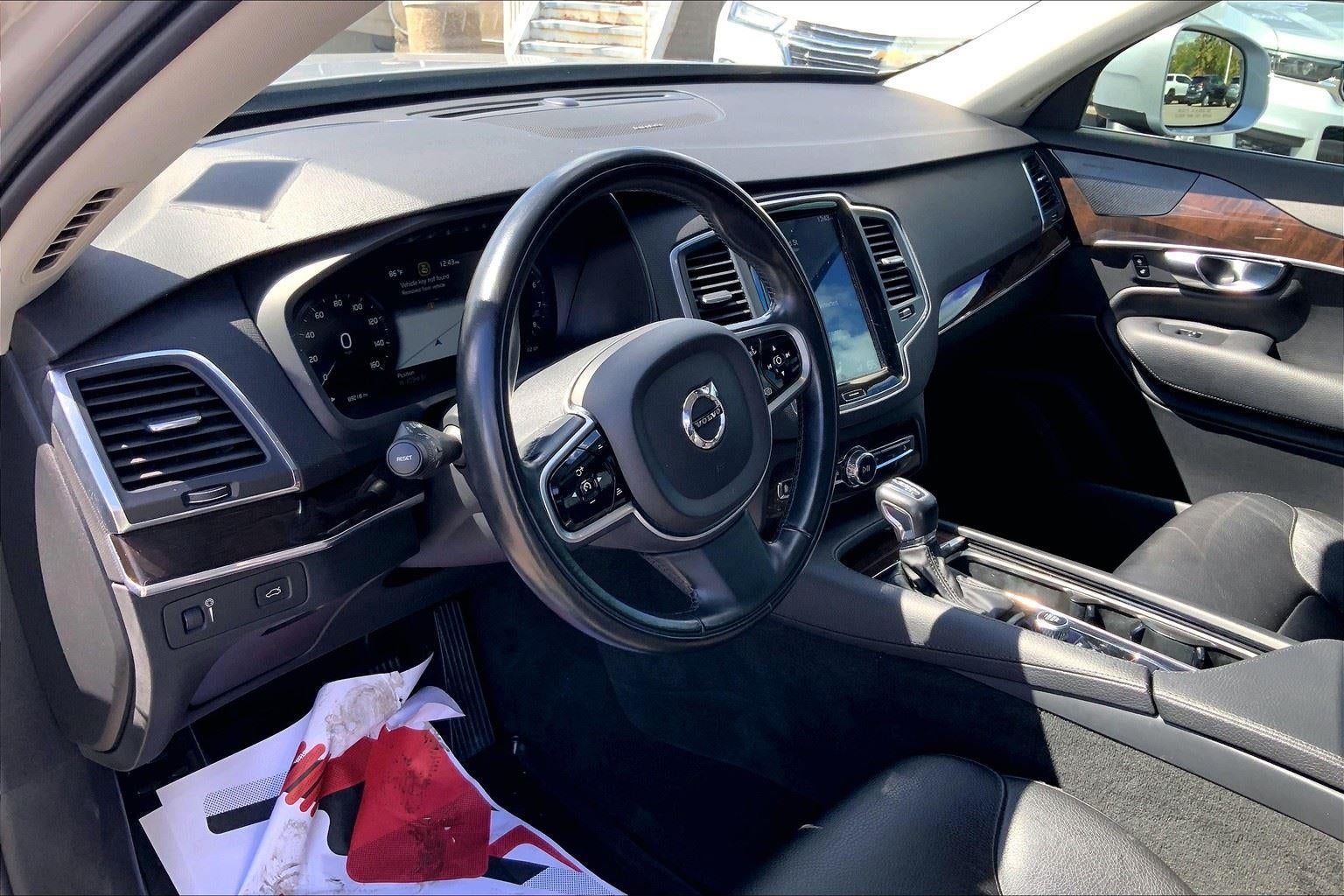 2019 Volvo XC90 Momentum