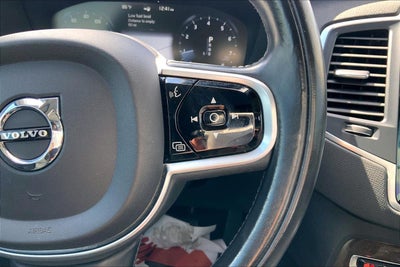 2019 Volvo XC90 Momentum