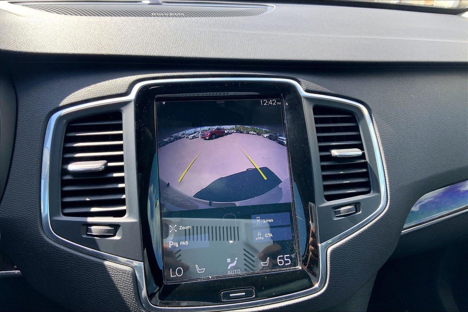 2019 Volvo XC90 Momentum