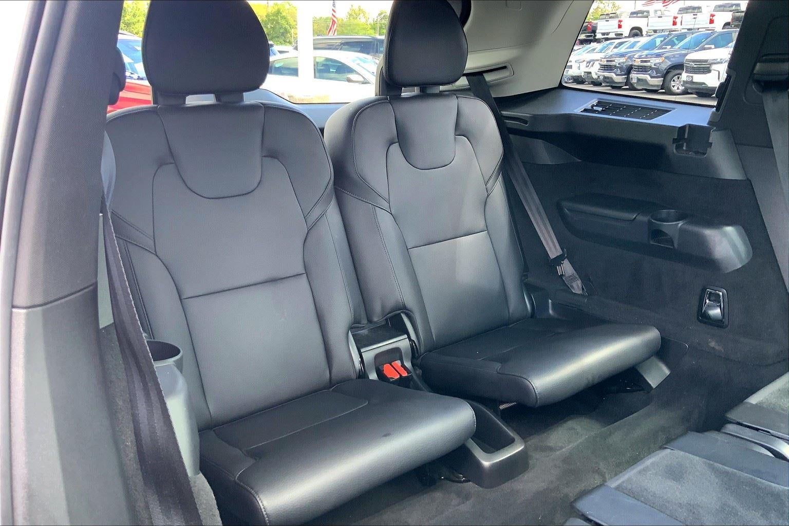 2019 Volvo XC90 Momentum