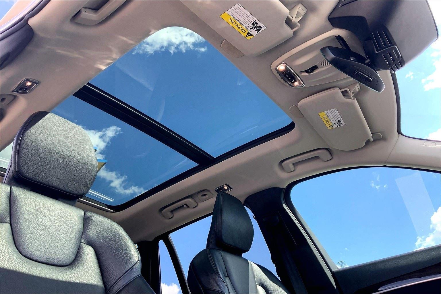 2019 Volvo XC90 Momentum