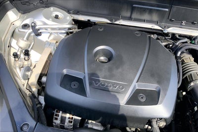 2019 Volvo XC90 Momentum