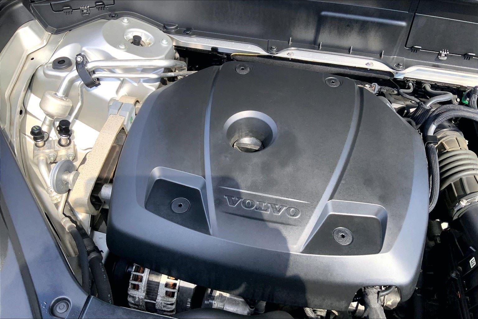 2019 Volvo XC90 Momentum