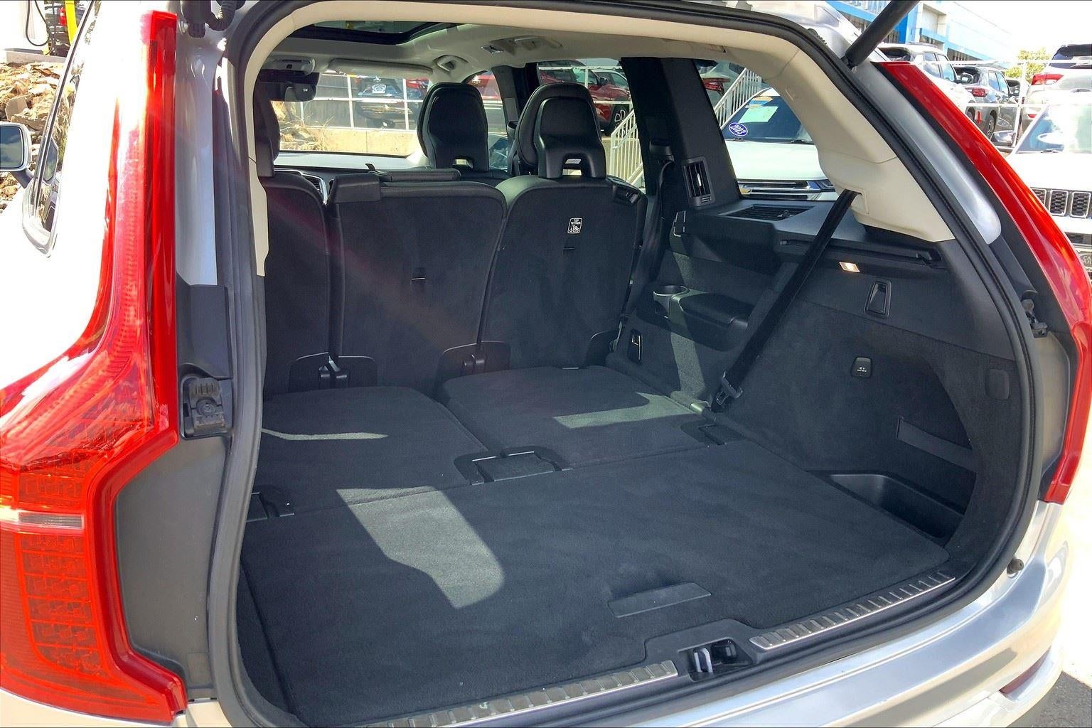 2019 Volvo XC90 Momentum