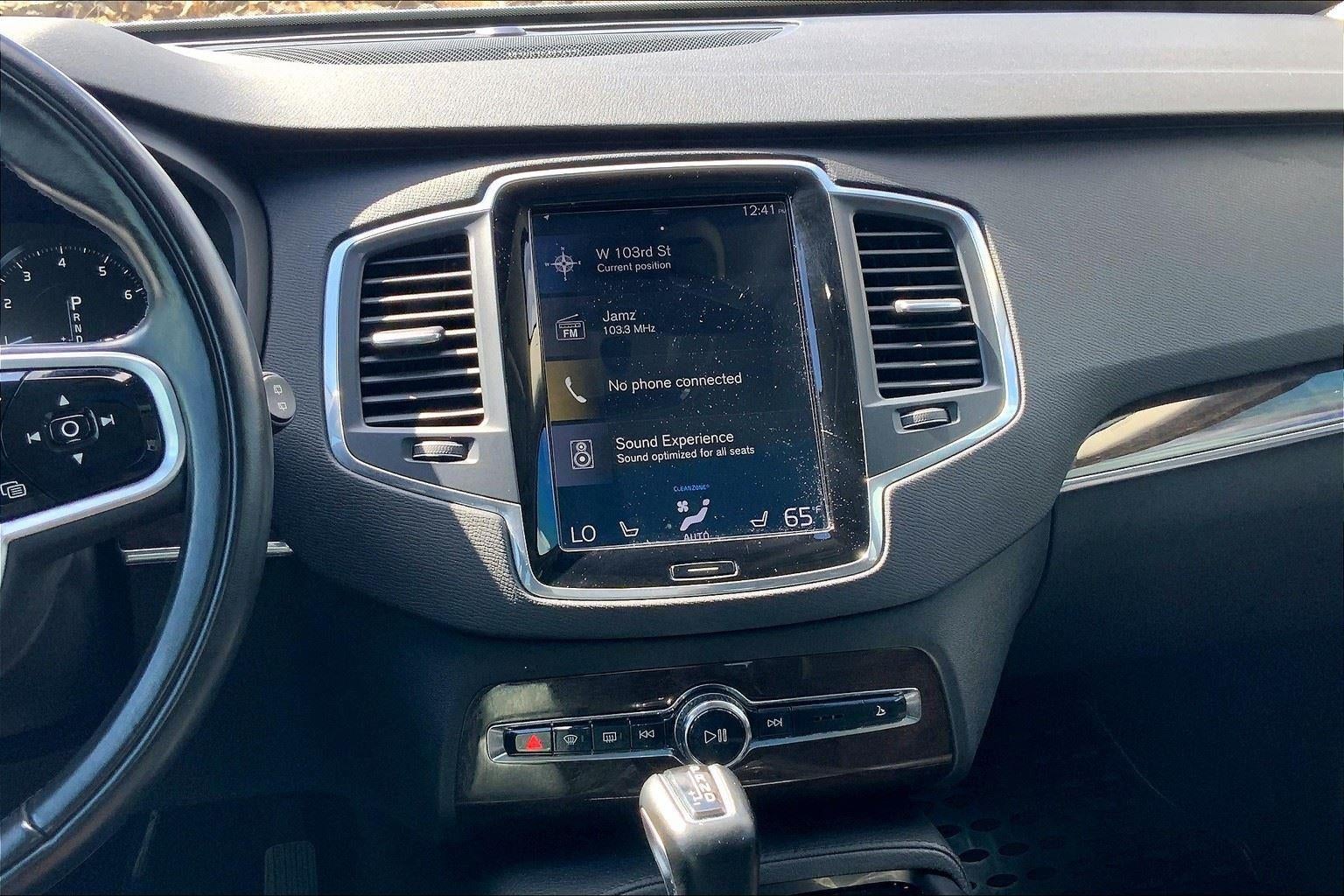 2019 Volvo XC90 Momentum