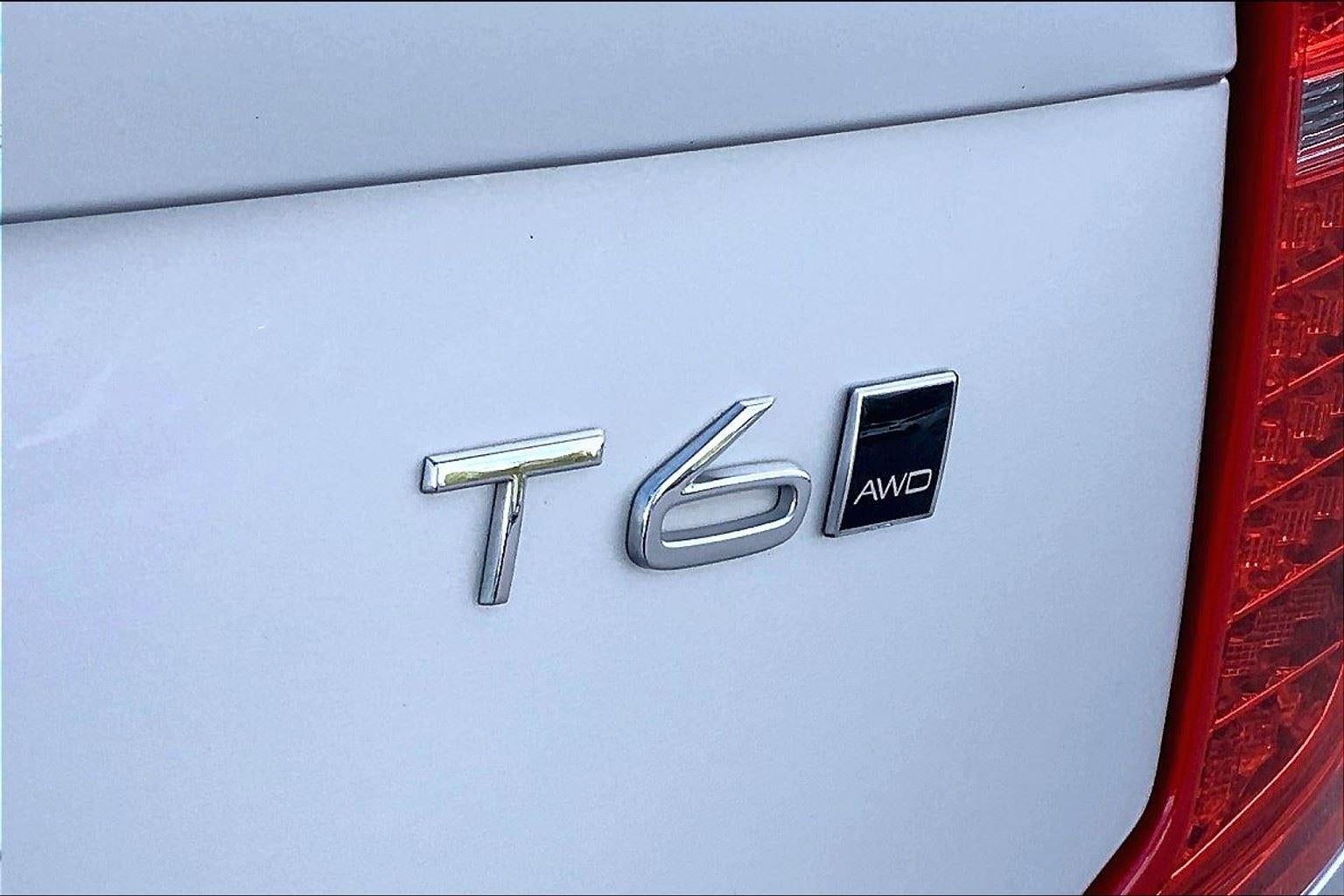 2019 Volvo XC90 Momentum