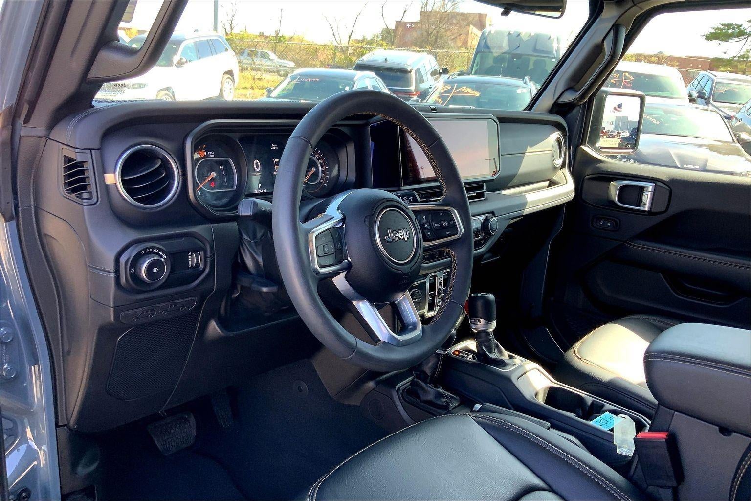 2024 Jeep Wrangler 4-Door Sahara 4x4