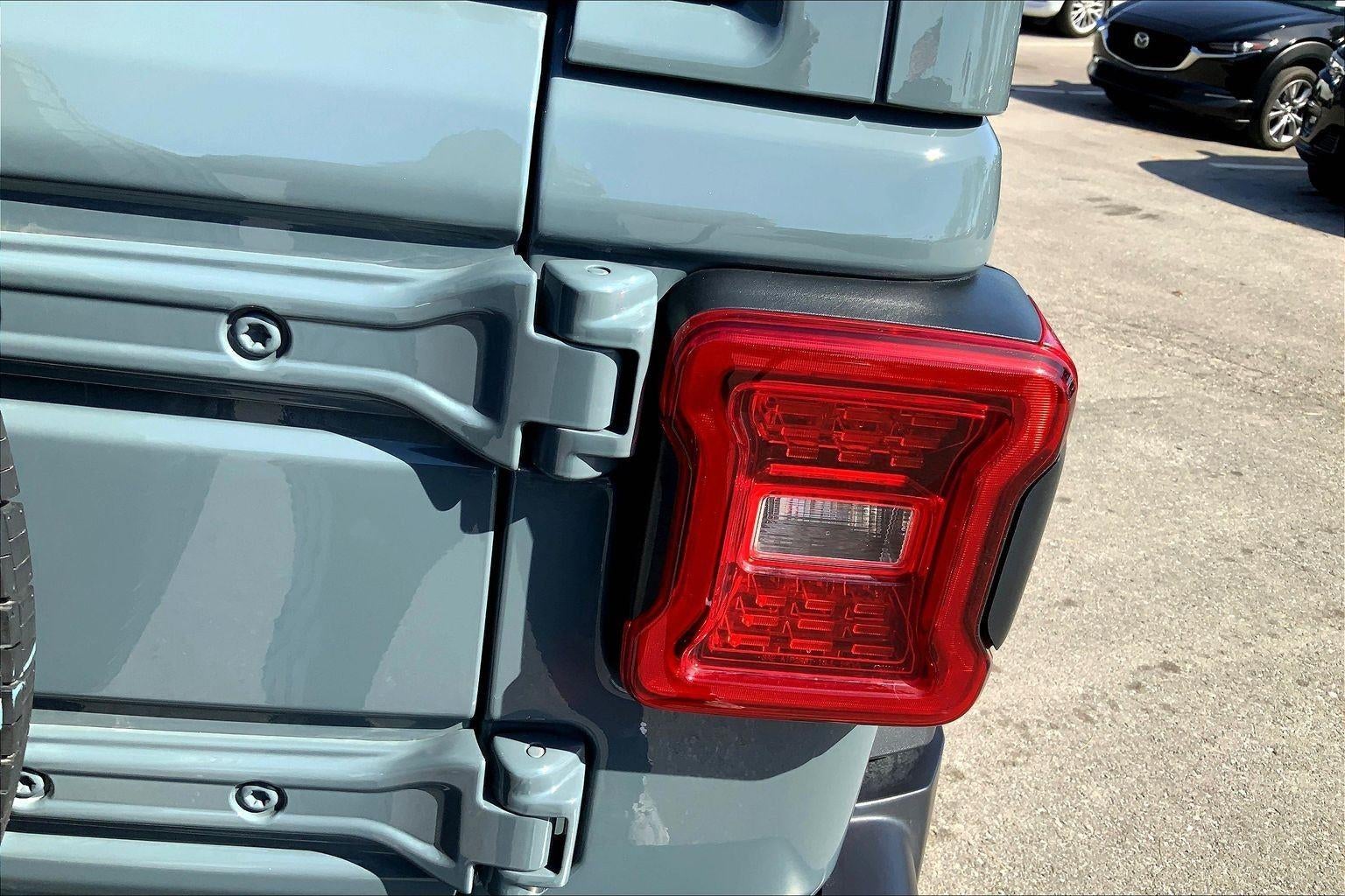 2024 Jeep Wrangler 4-Door Sahara 4x4