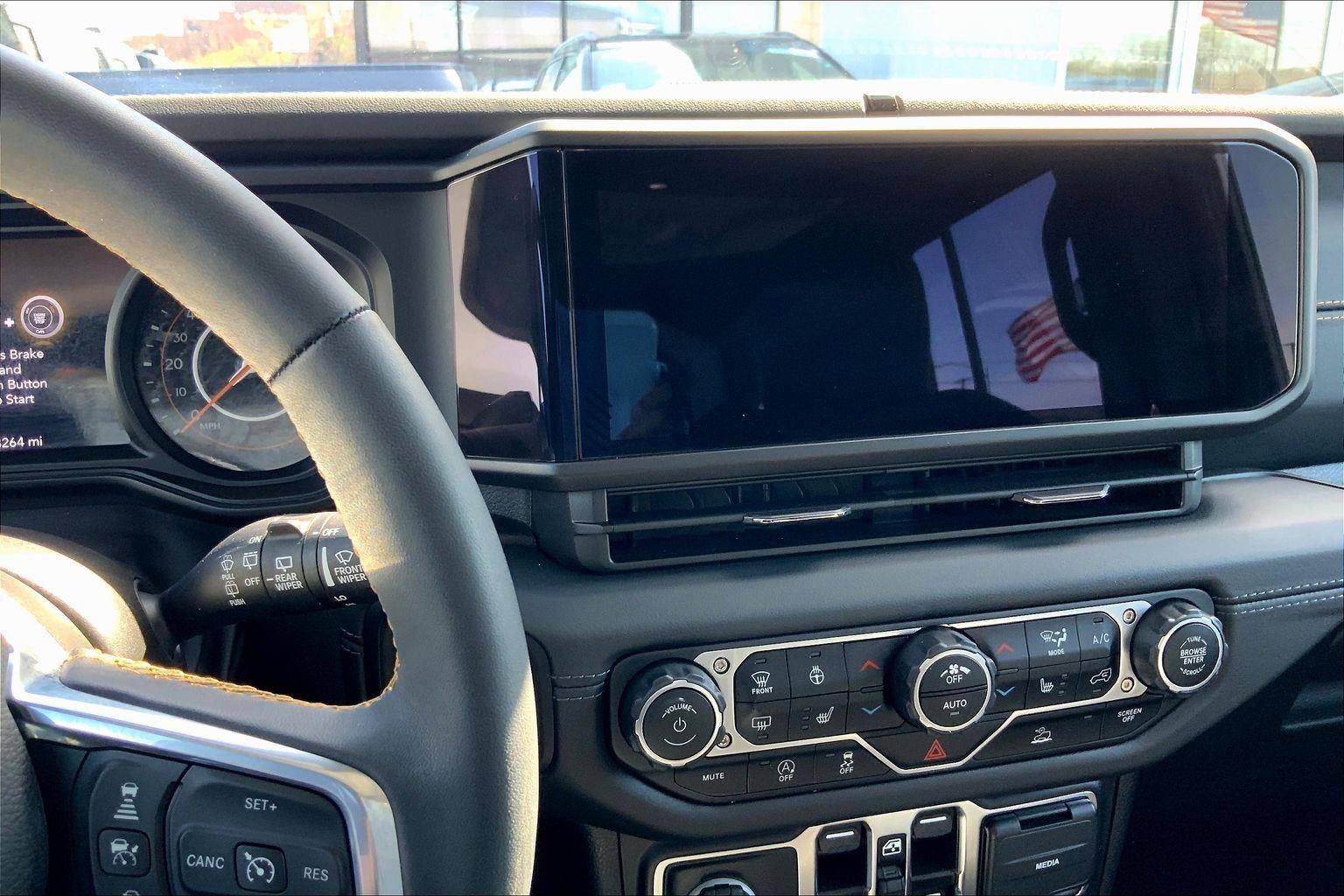 2024 Jeep Wrangler 4-Door Sahara 4x4