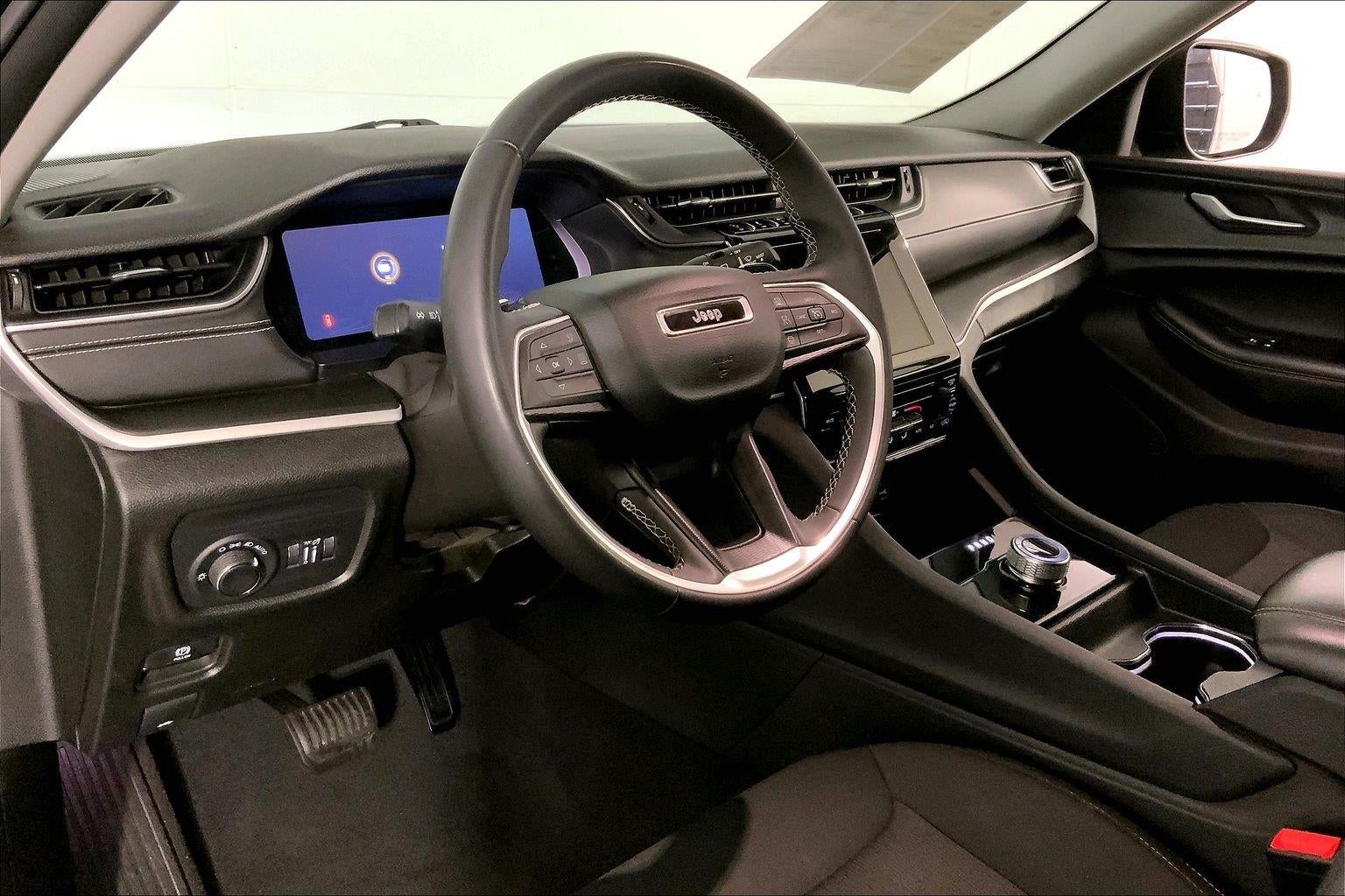 2023 Jeep Grand Cherokee L Laredo