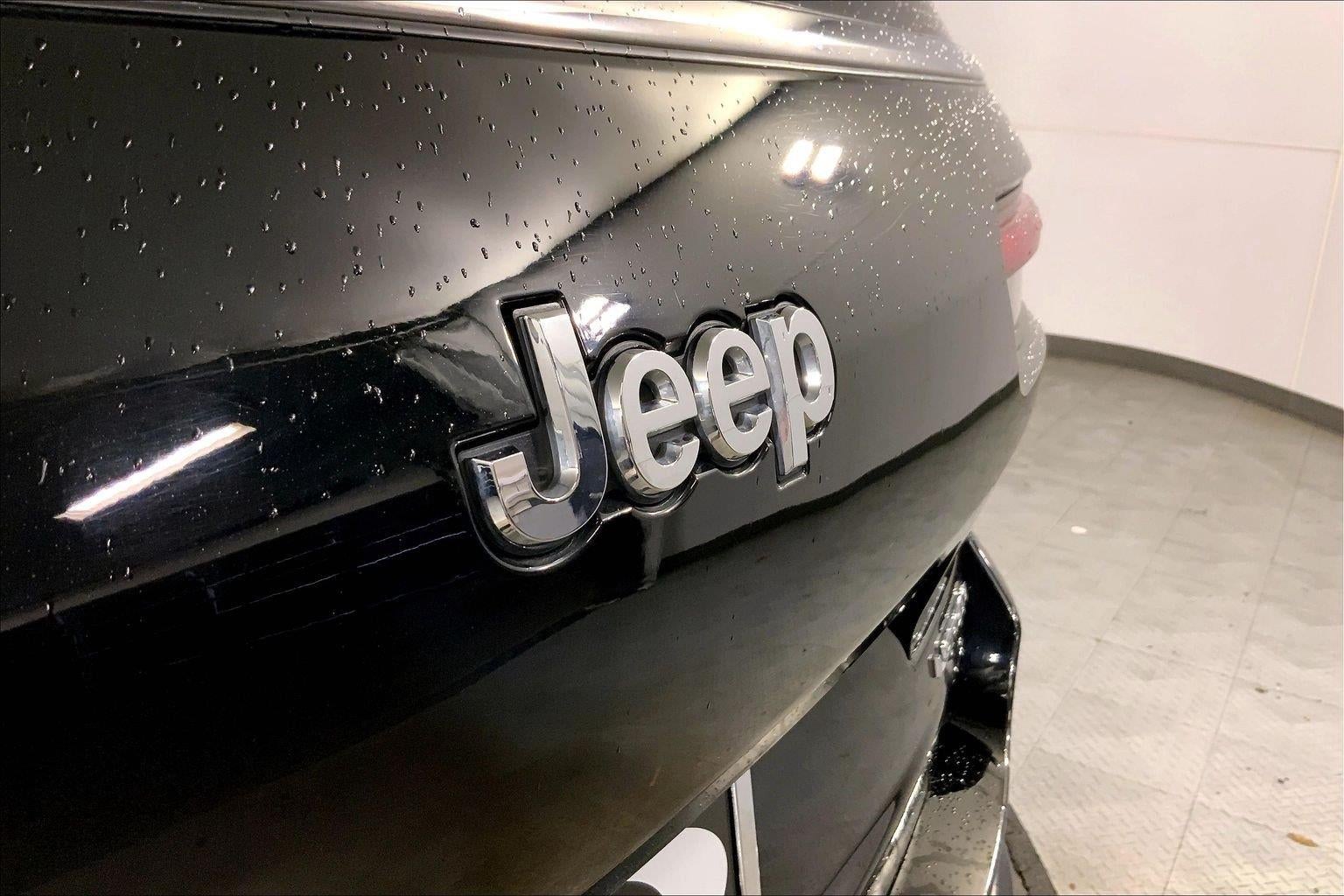 2023 Jeep Grand Cherokee L Laredo
