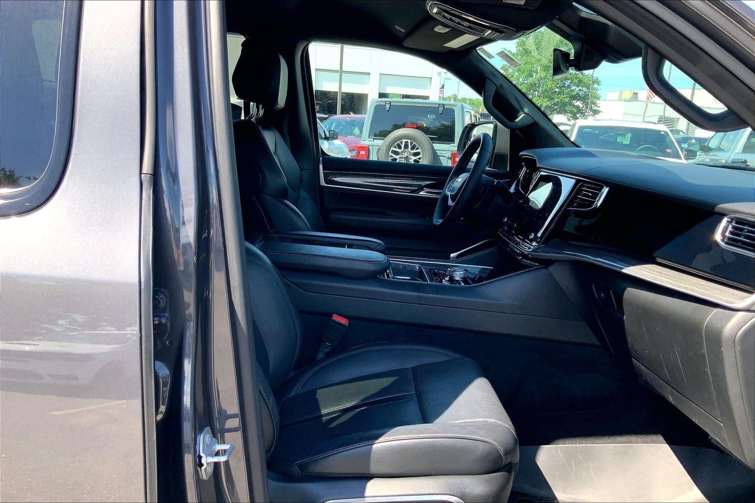 2022 Jeep Wagoneer Series III 4x4